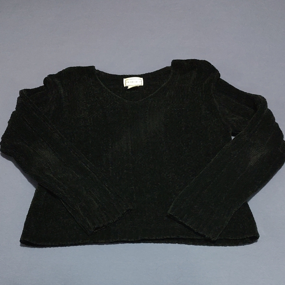 Black V-Neck Larg Knit Sweater